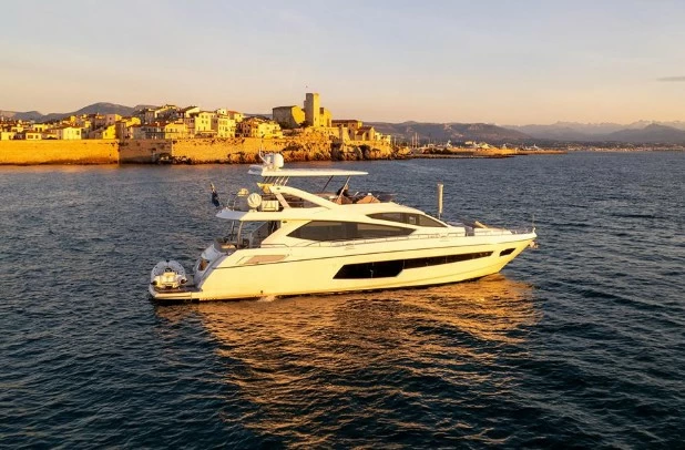 圣汐克（Sunseeker）75二手飞桥游艇