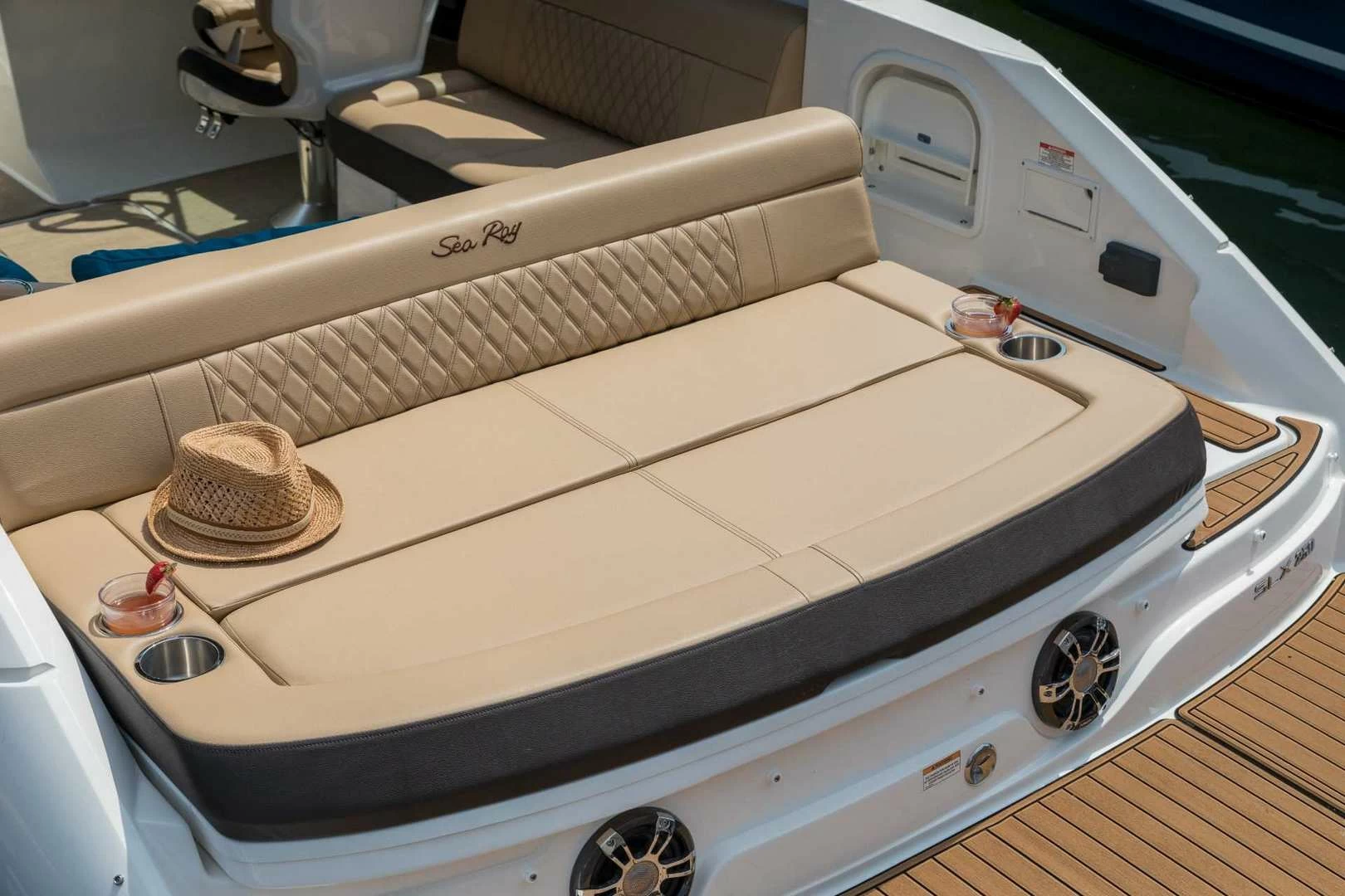 希瑞(SeaRay)250SLX运动游艇