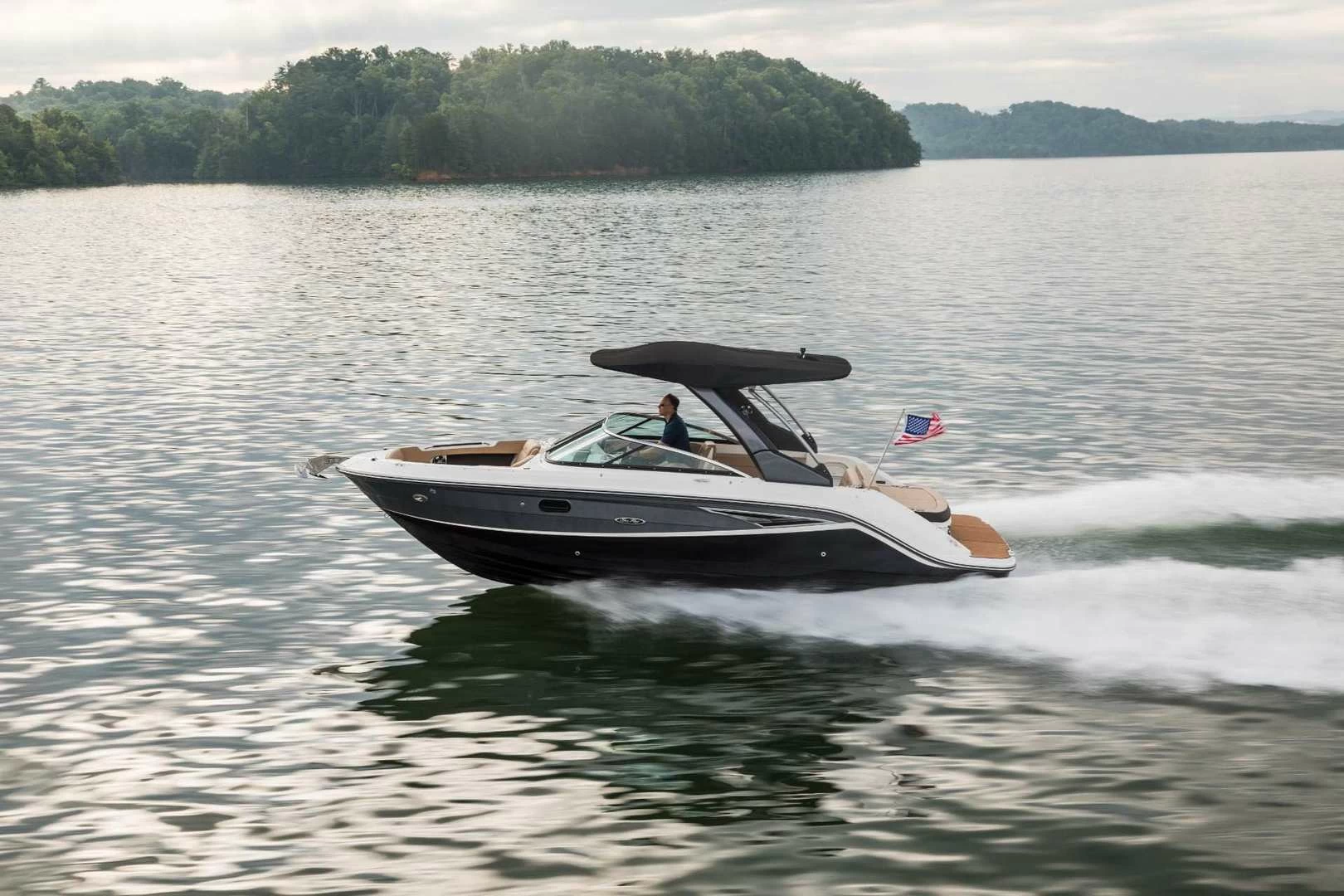希瑞(SeaRay)250SLX运动游艇