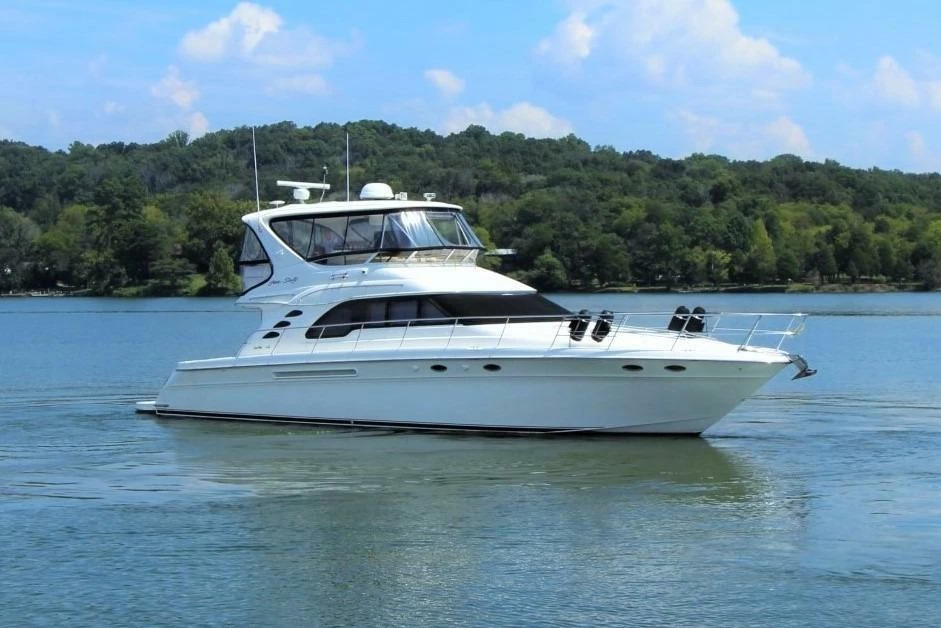 希瑞(SeaRay)560SedanBridge飞桥游艇
