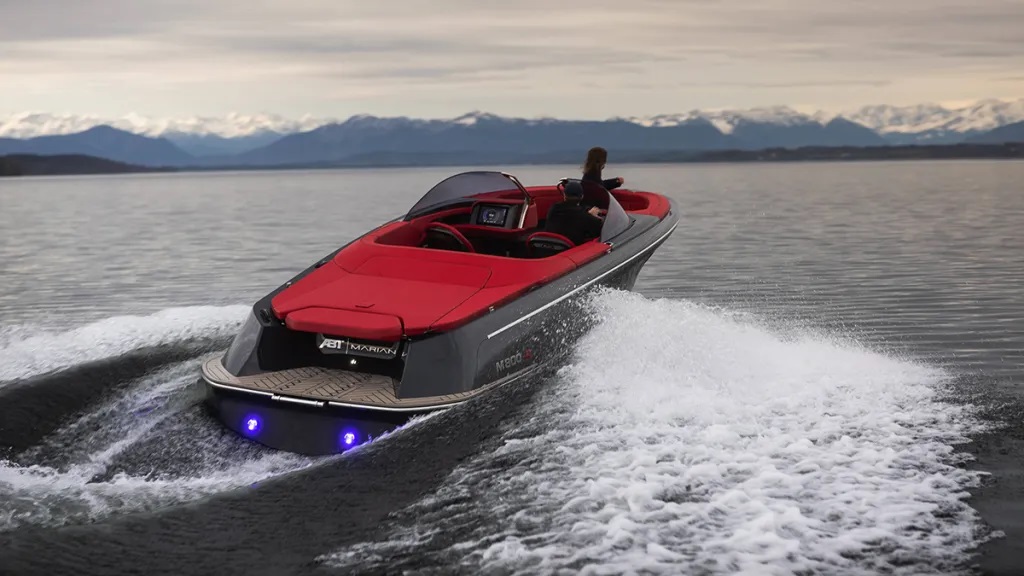 ABT Sportsline携手Marian Boats推出限量版电动游艇M800-R