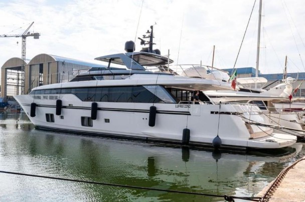 32米圣劳伦佐（Sanlorenzo）SL106A豪华游艇二手价格960万欧元