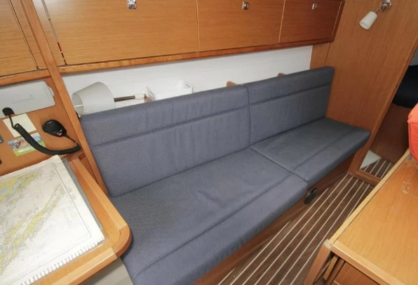 巴伐利亚(Bavaria)Cruiser34二手帆船沙发