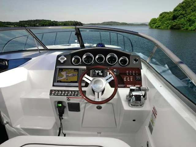 希瑞（SeaRay）310Sundance运动游艇中控