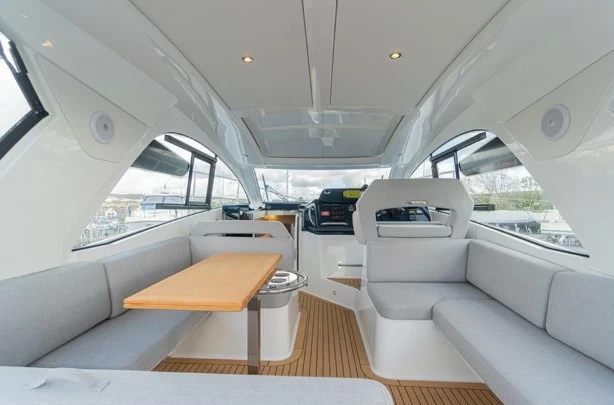 博纳多(Beneteau)GT36二手运动游艇沙龙