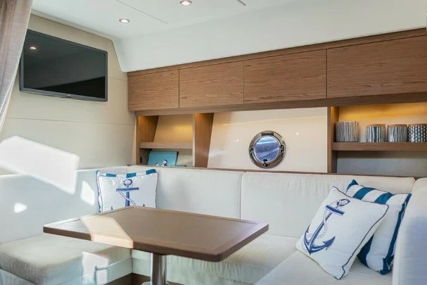 博纳多(Beneteau)GT46二手运动游艇沙龙