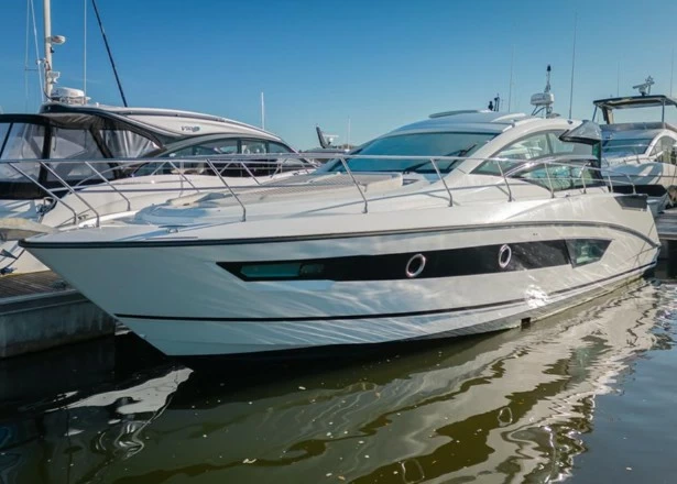 博纳多(Beneteau)GT46二手运动游艇