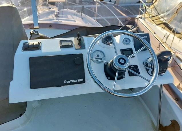 10米博纳多(Beneteau)思乐30私人游艇二手价格