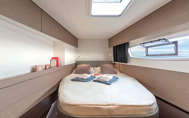 13米枫丹白露(Fountaine Pajot)Elba45双体帆船客舱