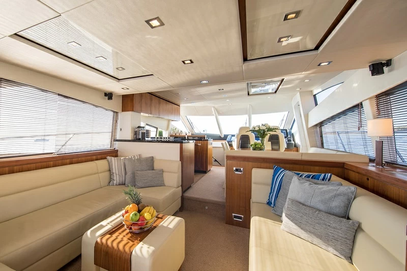 圣汐克(Sunseeker)Manhattan63飞桥游艇沙龙