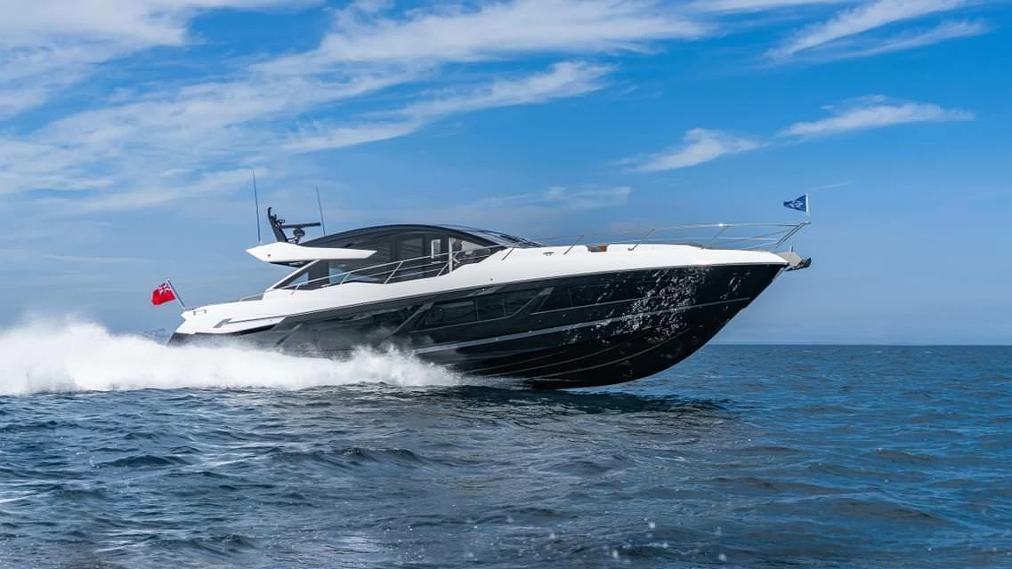 圣汐克(Sunseeker)Predator74运动游艇