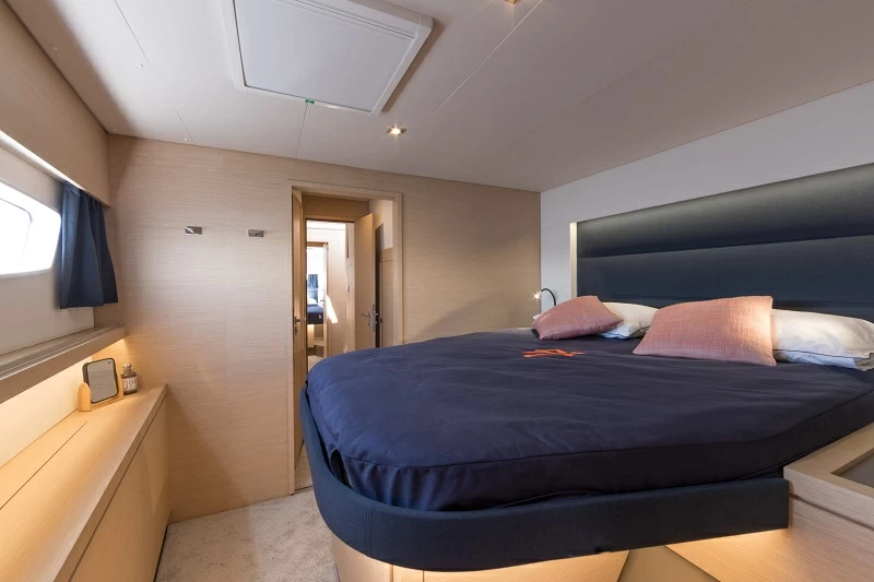 14米枫丹白露(Fountaine Pajot)Saona47双体帆船客舱