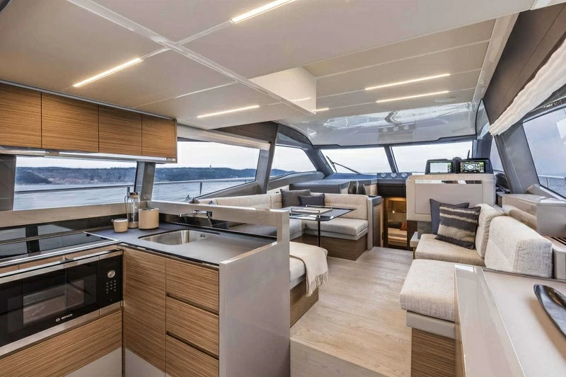 法拉帝(Ferretti)450私人飞桥游艇
