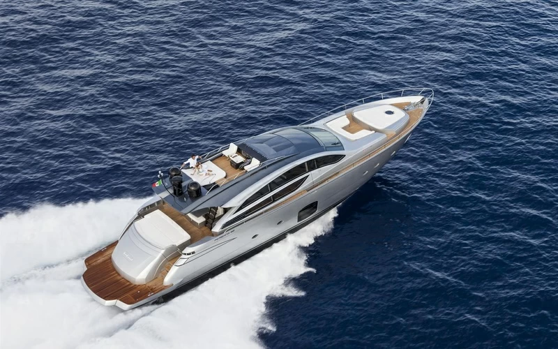 博星(Pershing)82豪华飞桥游艇