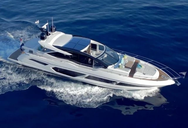 23米圣汐克(Sunseeker)Predator75二手豪华游艇价格300万欧元