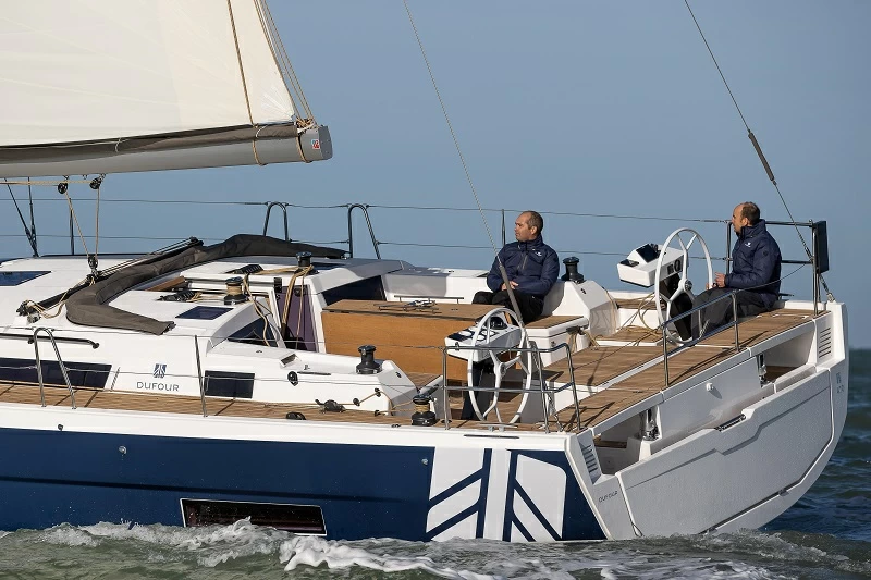 丹枫(Dufour)470中型单体帆船