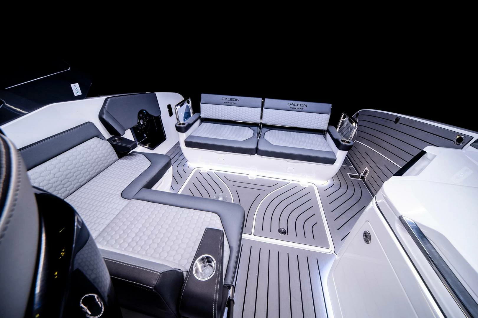 卡帝尔(Galeon)325GTO游