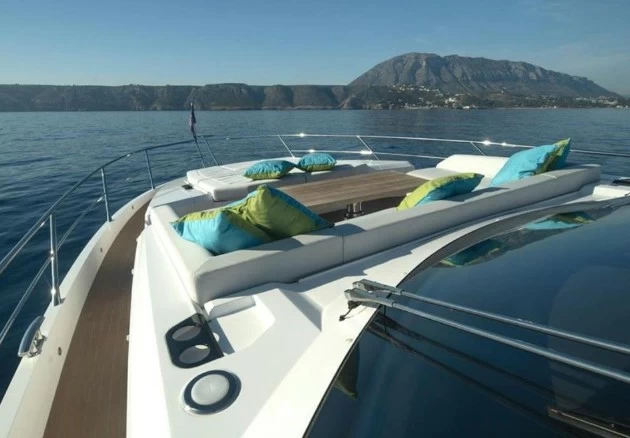 23米圣汐克(Sunseeker)Predator75二手豪华游艇价格