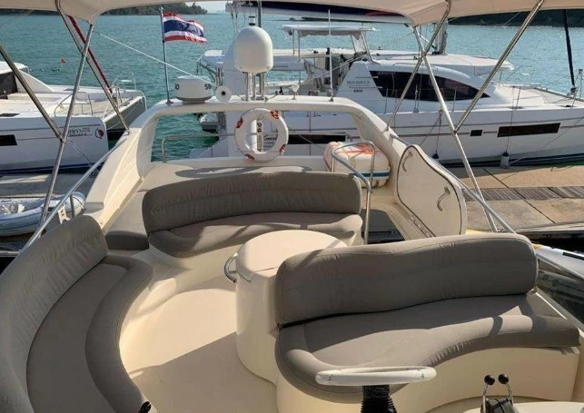阿兹慕(Azimut)46二手游艇