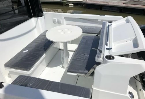 博纳多(Beneteau)Barracuda23二手钓鱼游艇