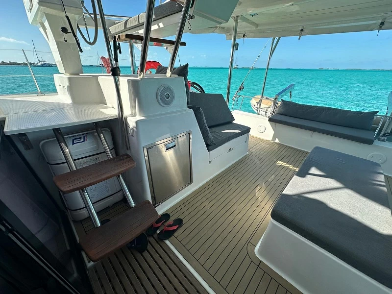 枫丹白露(Fountaine Pajot)Helia44双体帆船