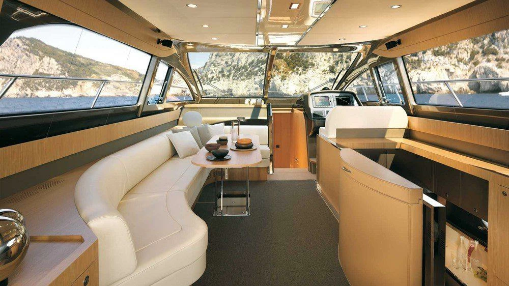 丽娃(Riva)SportRiva56运动游艇沙龙
