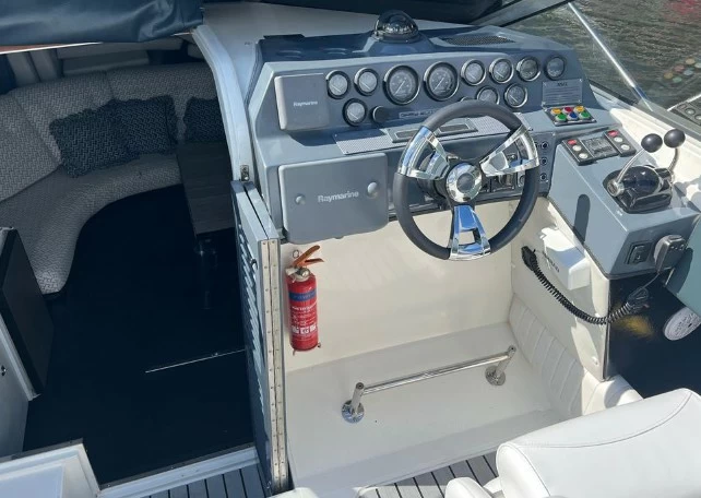 圣汐克(Sunseeker)Portofino34二手游艇中控