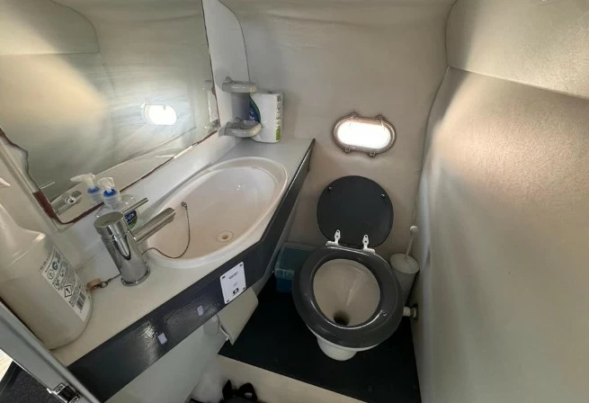圣汐克(Sunseeker)Portofino34二手游艇卫生间