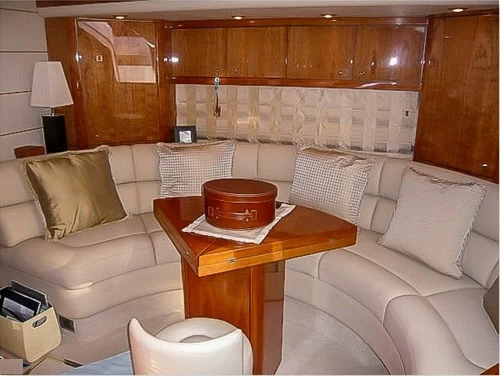 圣汐克(Sunseeker)Portofino47运动游艇沙龙