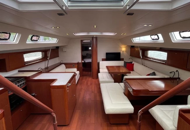 博纳多(Beneteau)遨享仕58单体帆船沙龙