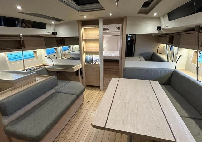 博纳多(Beneteau)遨享仕51.1二手帆船沙龙