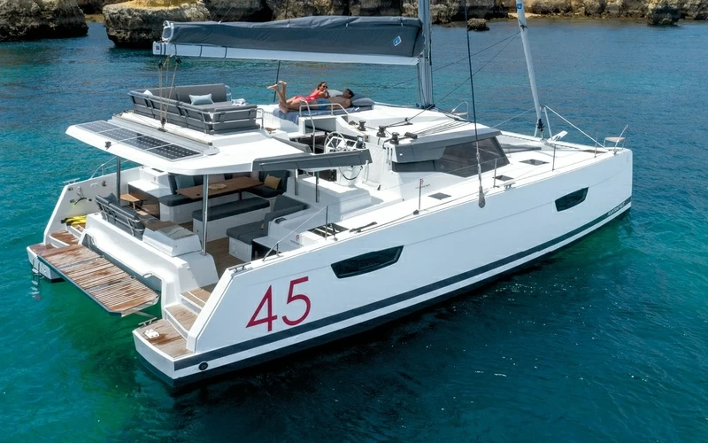 枫丹白露(Fountaine Pajot)Elba45双体帆船