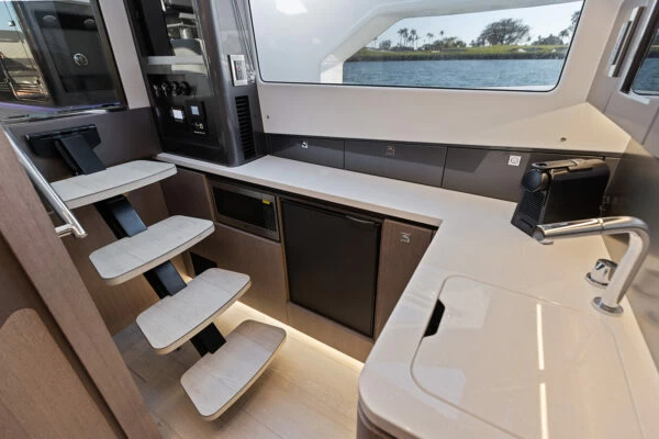 卡帝尔(Galeon)430GTO私人运动游艇