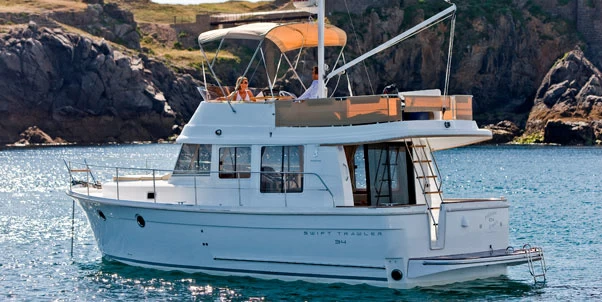 11米博纳多(Beneteau)思乐34飞桥游艇价格250万元