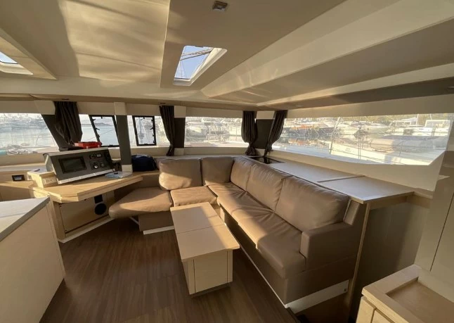 枫丹白露(Fountaine Pajot)Saba50双体帆船沙龙