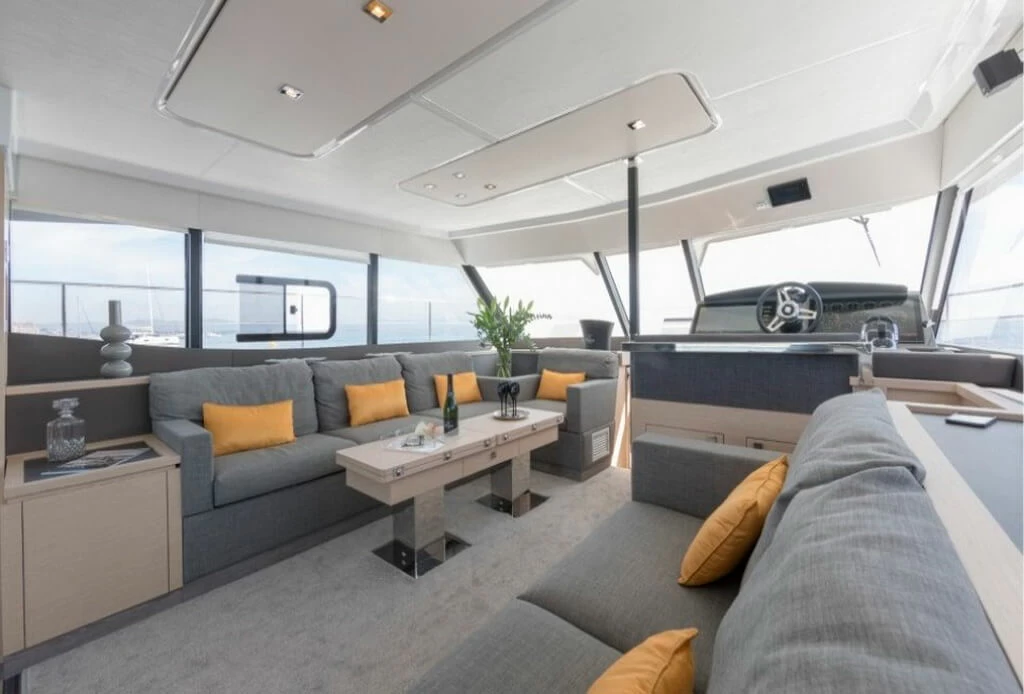 枫丹白露(Fountaine Pajot)MY6游艇沙龙