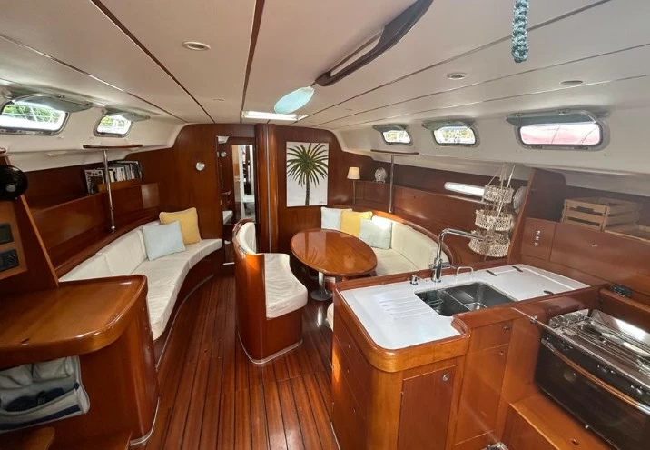 博纳多(Beneteau)锋仕47.7单体帆船