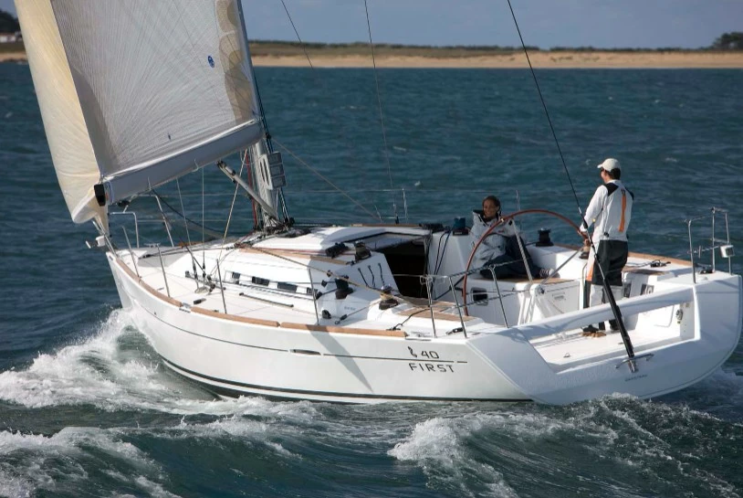 博纳多（Beneteau）锋仕40单体帆船