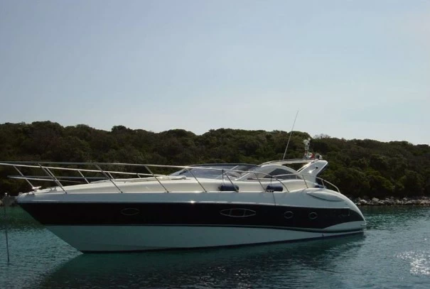 阿兹慕(Azimut)Atlantis47二手中型游艇
