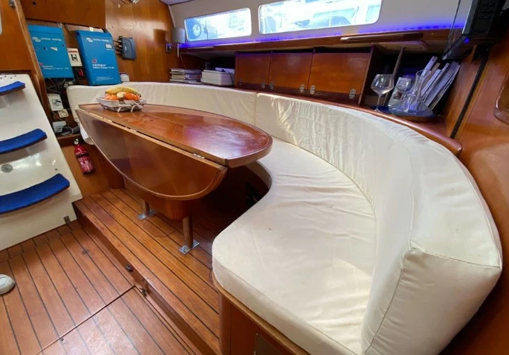 博纳多（Beneteau）遨享仕44CC二手帆船沙龙