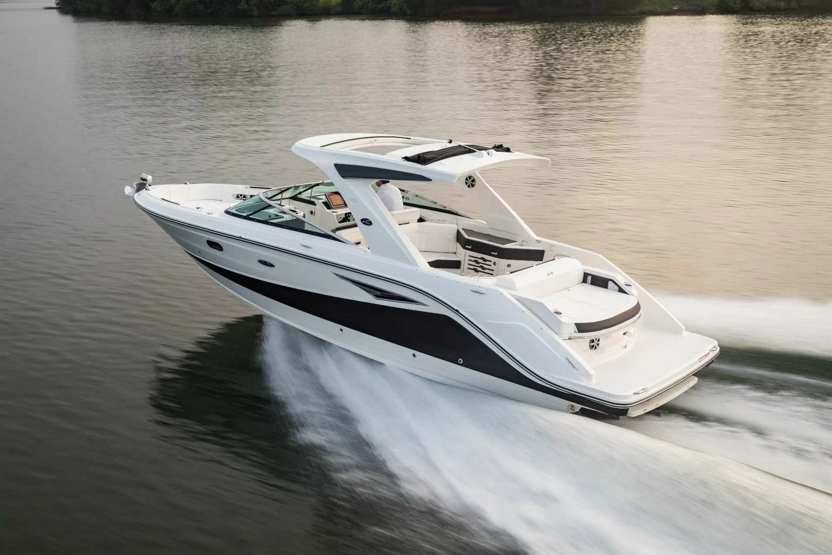 希瑞(SeaRay)SLX310运动快艇