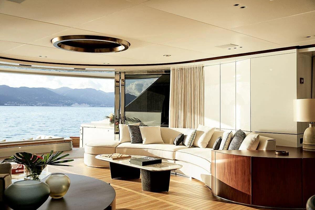 贝尼蒂(Benetti)Oasis40M超级游艇沙龙区