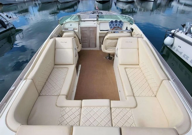 克里斯(Chris Craft)Corsair32二手快艇驾驶区
