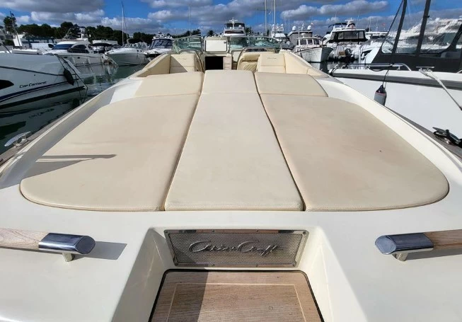 克里斯(Chris Craft)Corsair32二手快艇船艉甲板
