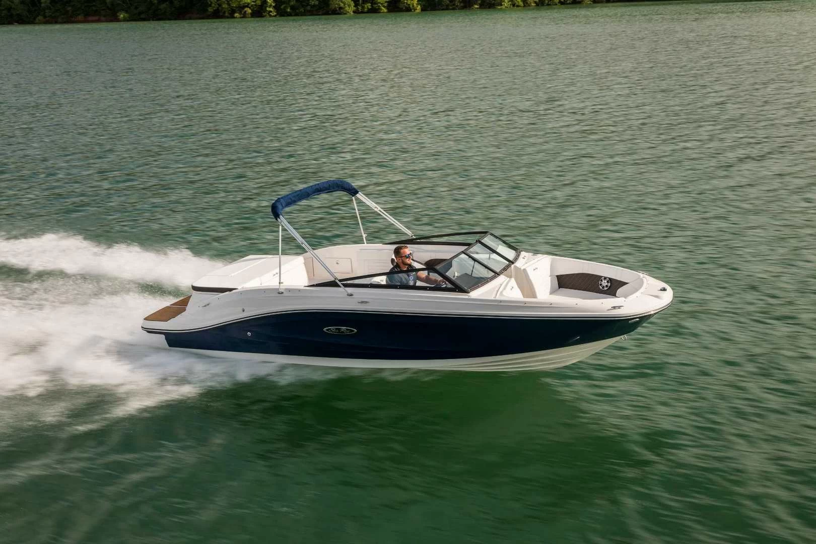 希瑞(SeaRay)SPX230运动小快艇