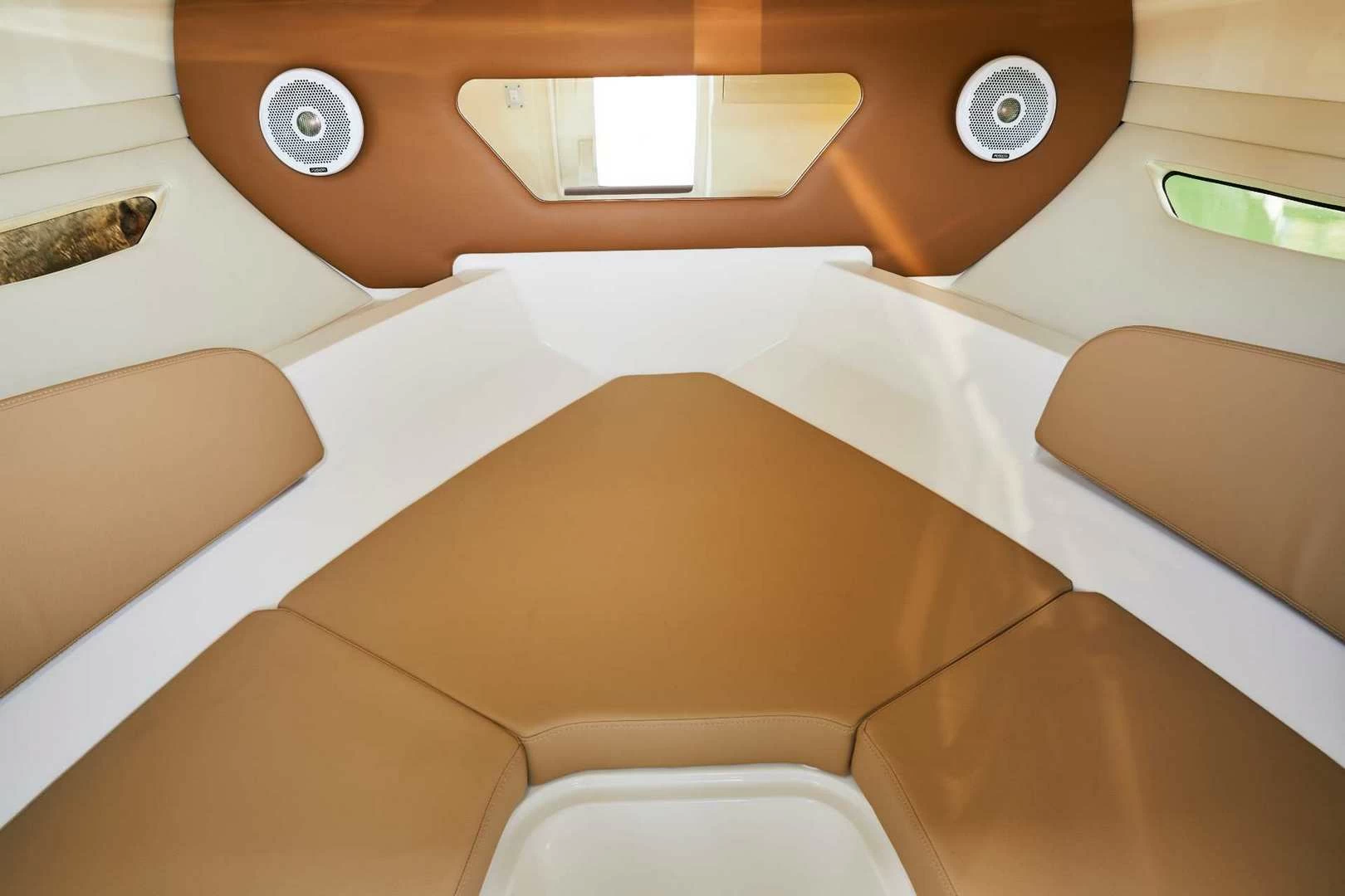 希瑞(SeaRay)SPX230OB运动快艇船舱沙龙