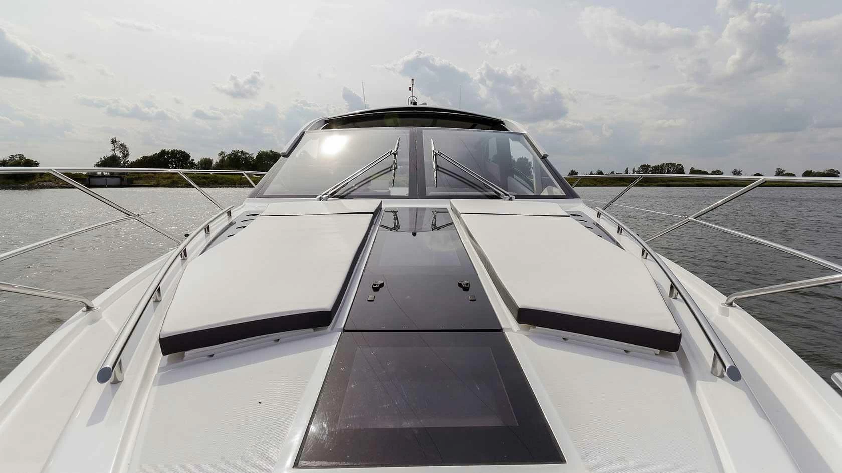 卡帝尔（Galeon）560 Sky