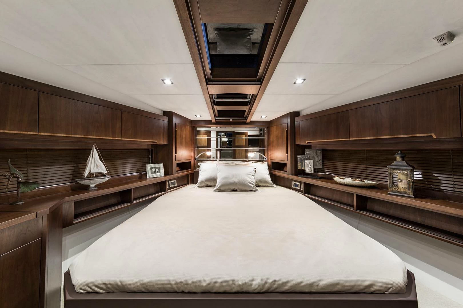 卡帝尔（Galeon）560 Sky