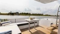 卡帝尔（Galeon）560 Sky
