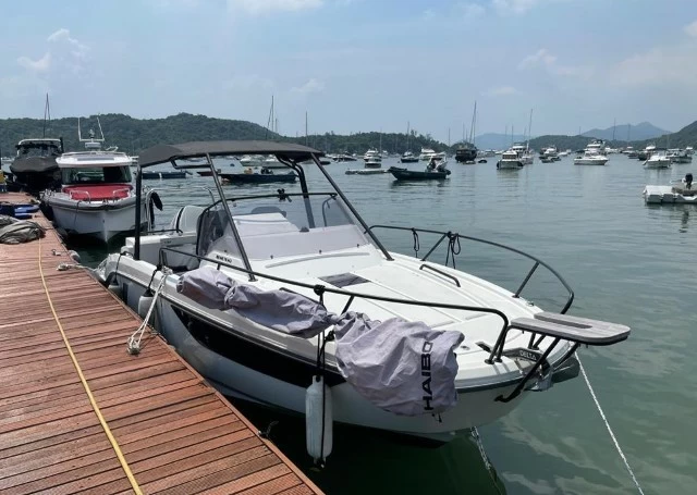 博纳多(Beneteau)飞扬8二手小型游艇